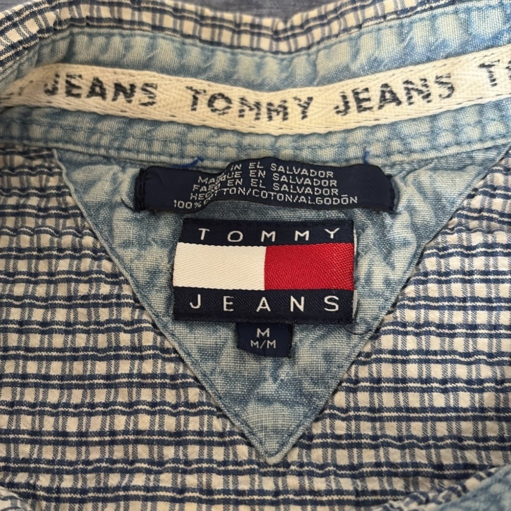Men’s Tommy Hilfiger Size M Short Sleeved Button Down Shirt - Picture 4 of 6